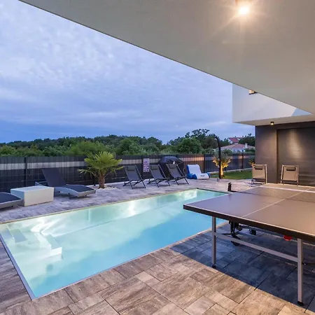 3 Bedroom Amazing In Nyaraló *